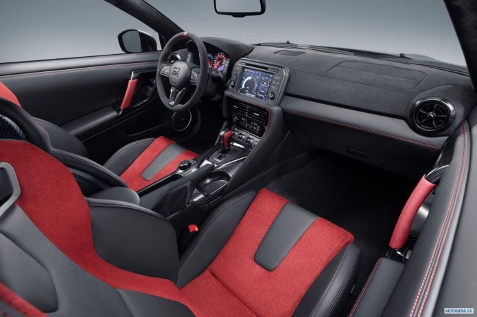 2020 Nissan GT-R Nismo - фотография 19 из 30 2020 Nissan GT-R Nismo - фотография 19 из 30