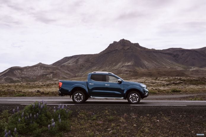 2020 Nissan Navara - фотография 11 из 23