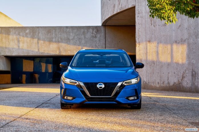 2020 Nissan Sentra - фотография 5 из 40