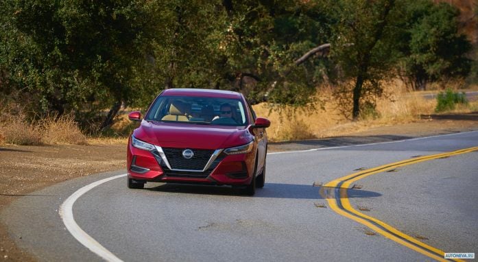 2020 Nissan Sentra SL - фотография 3 из 13 2020 Nissan Sentra SL - фотография 3 из 13