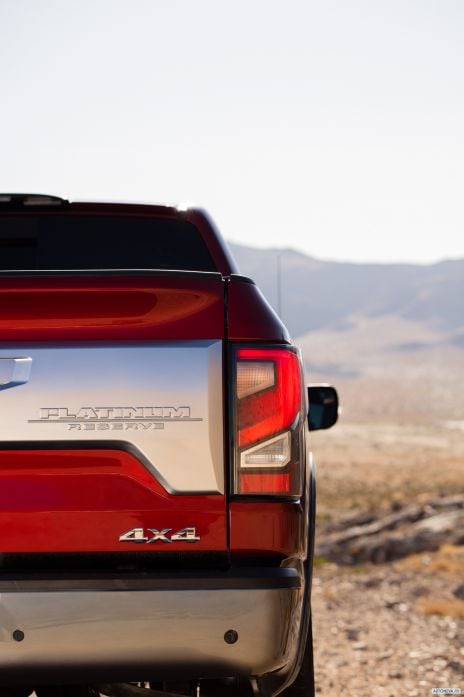 2020 Nissan Titan Platinum Reverse Crew Cab - фотография 23 из 35 2020 Nissan Titan Platinum Reverse Crew Cab - фотография 23 из 35