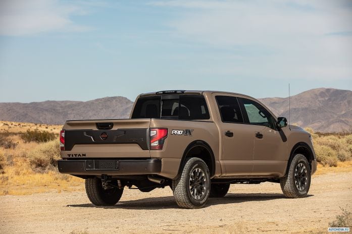 2020 Nissan Titan Pro4x Crew Cab - фотография 9 из 30