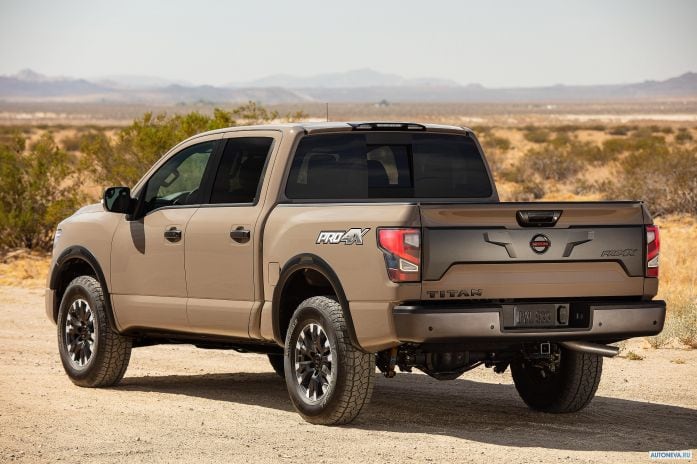 2020 Nissan Titan Pro4x Crew Cab - фотография 10 из 30