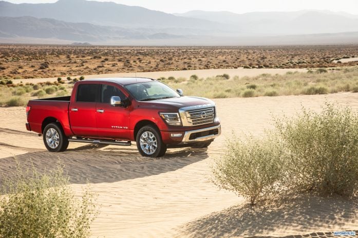 2020 Nissan Titan SL Crew Cab - фотография 7 из 26