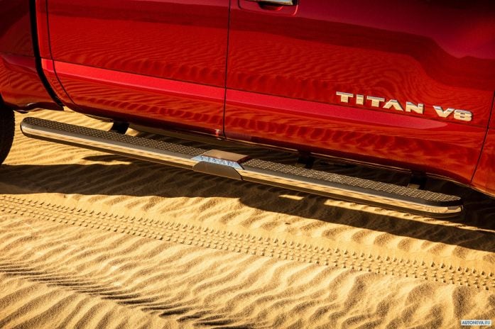 2020 Nissan Titan SL Crew Cab - фотография 22 из 26