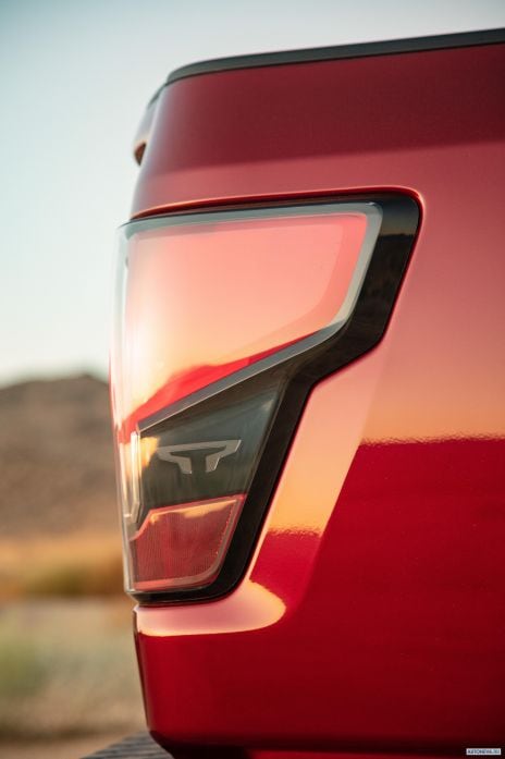 2020 Nissan Titan SL Crew Cab - фотография 24 из 26 2020 Nissan Titan SL Crew Cab - фотография 24 из 26