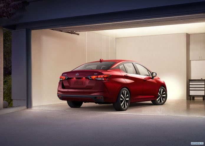 2020 Nissan Versa SR - фотография 7 из 15 2020 Nissan Versa SR - фотография 7 из 15