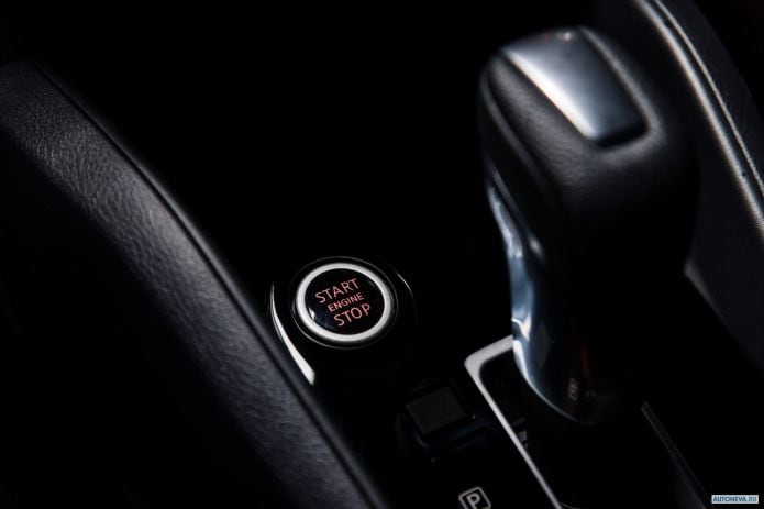 2020 Nissan Versa SR - фотография 9 из 15 2020 Nissan Versa SR - фотография 9 из 15