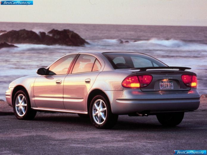 2000 Oldsmobile Alero - фотография 5 из 5