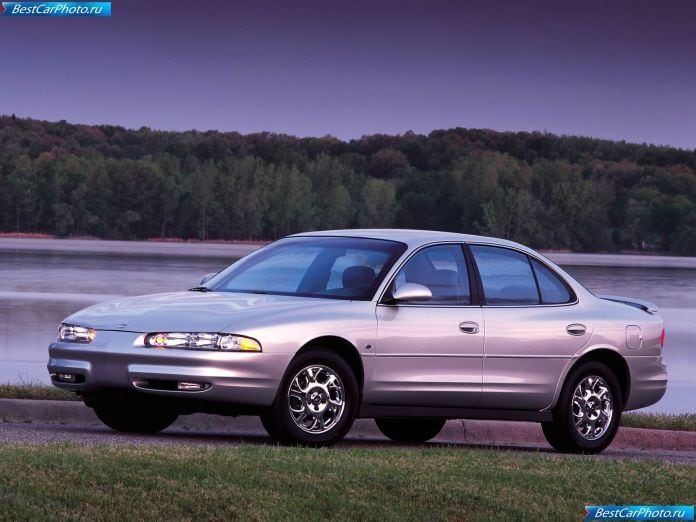 2000 Oldsmobile Intrigue - фотография 1 из 5