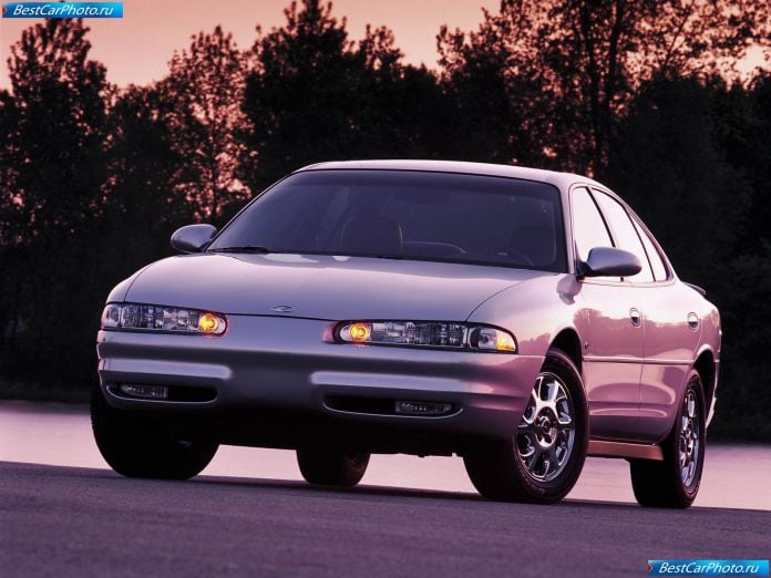 2000 Oldsmobile Intrigue - фотография 2 из 5