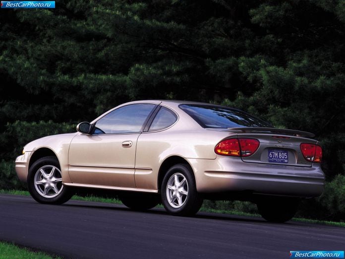 2001 Oldsmobile Alero - фотография 3 из 4