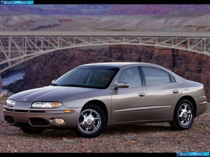2001 Oldsmobile Aurora - фотография 5 из 16