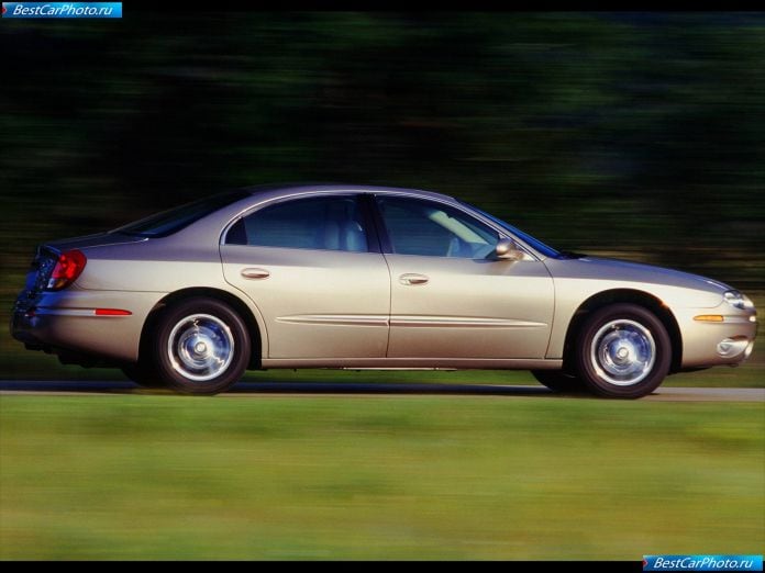 2001 Oldsmobile Aurora - фотография 10 из 16