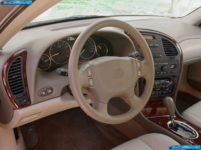 2001 Oldsmobile Aurora - фотография 14 из 16
