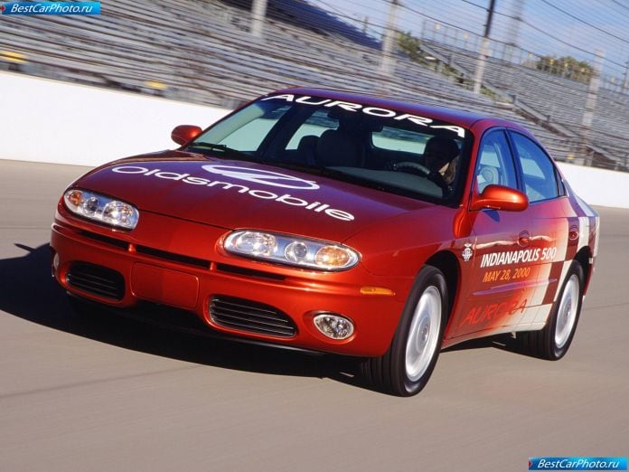 2001 Oldsmobile Aurora Indy Pace Car - фотография 2 из 3