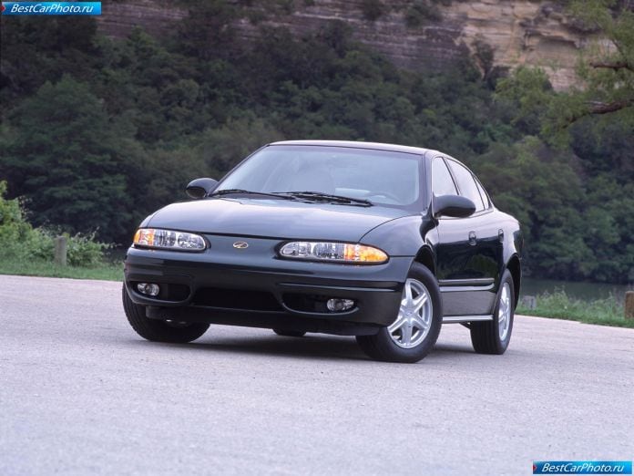2002 Oldsmobile Alero Gl - фотография 1 из 5 2002 Oldsmobile Alero Gl - фотография 1 из 5