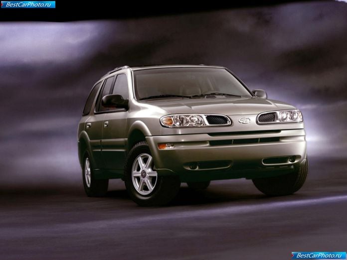 2002 Oldsmobile Bravada - фотография 2 из 30
