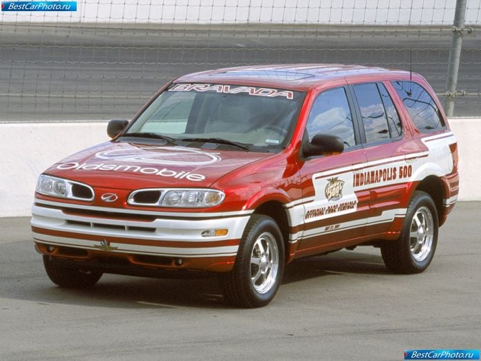 2002 Oldsmobile Bravada Indy Pace Car - фотография 1 из 3
