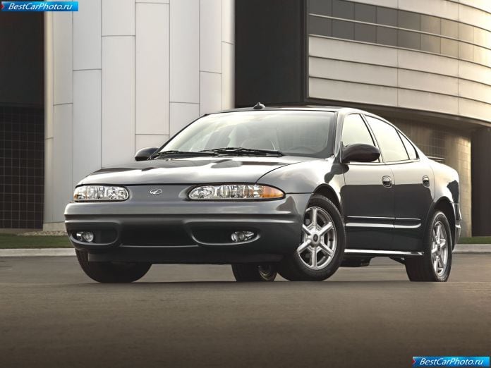 2003 Oldsmobile Alero - фотография 2 из 3