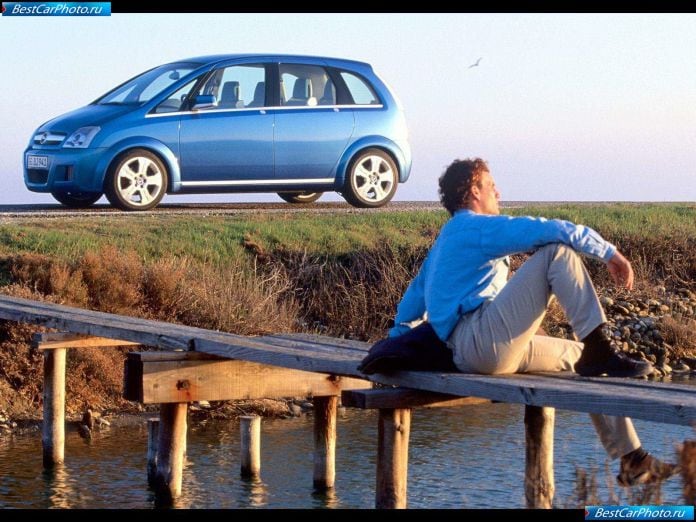 2002 Opel Concept M - фотография 3 из 32