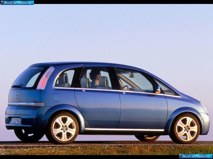 2002 Opel Concept M - фотография 15 из 32