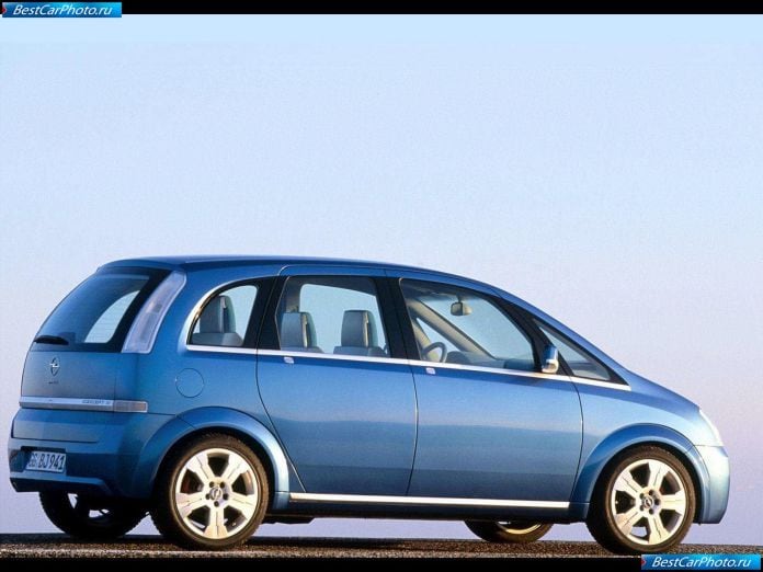 2002 Opel Concept M - фотография 19 из 32