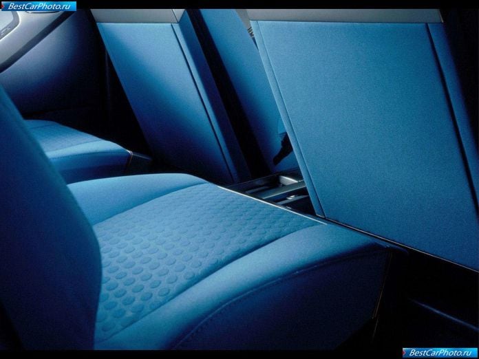 2002 Opel Concept M - фотография 26 из 32