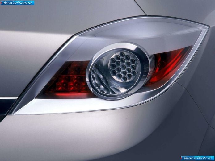 2003 Opel Gtc Geneva Concept - фотография 31 из 33