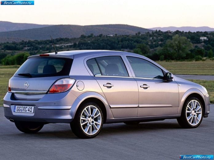 2004 Opel Astra - фотография 18 из 57