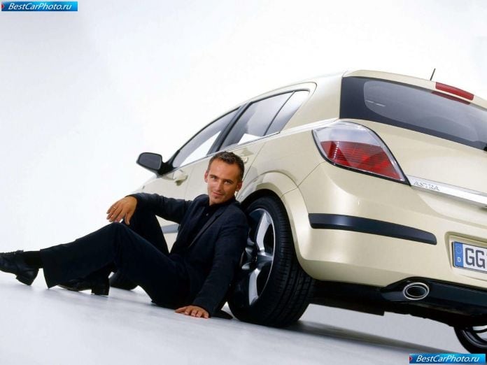 2004 Opel Astra - фотография 32 из 57