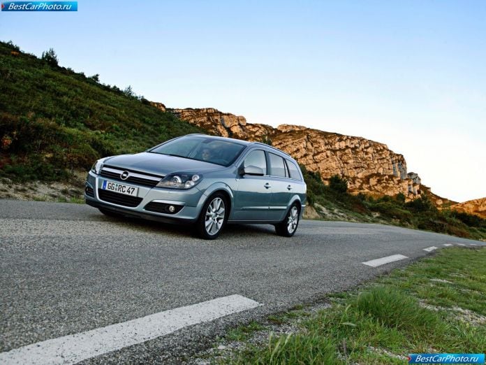 2004 Opel Astra Station Wagon - фотография 13 из 97