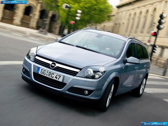2004 Opel Astra Station Wagon - фотография 17 из 97