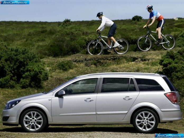 2004 Opel Astra Station Wagon - фотография 32 из 97