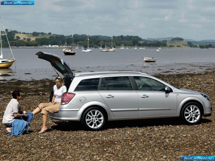 2004 Opel Astra Station Wagon - фотография 37 из 97