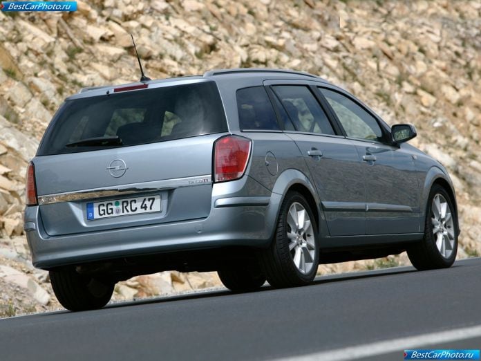 2004 Opel Astra Station Wagon - фотография 38 из 97
