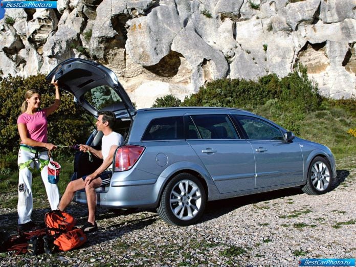 2004 Opel Astra Station Wagon - фотография 53 из 97