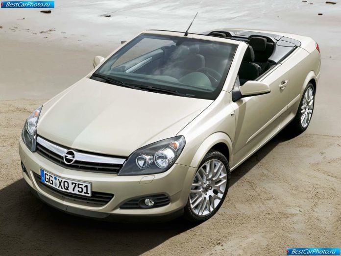 2006 Opel Astra Twintop - фотография 2 из 16