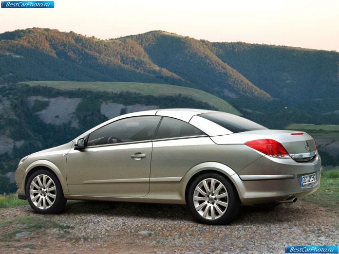 2006 Opel Astra Twintop - фотография 10 из 16