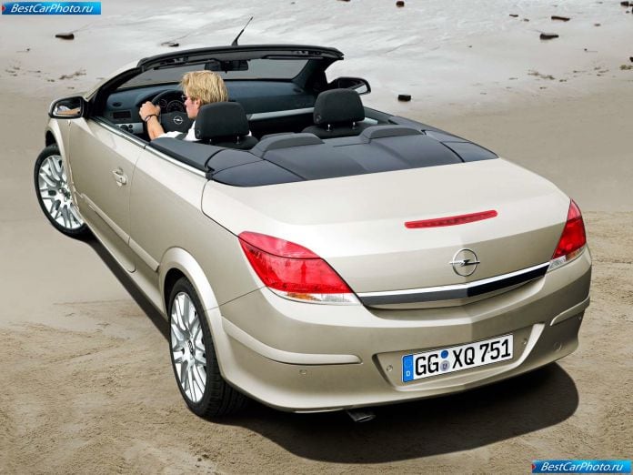 2006 Opel Astra Twintop - фотография 11 из 16