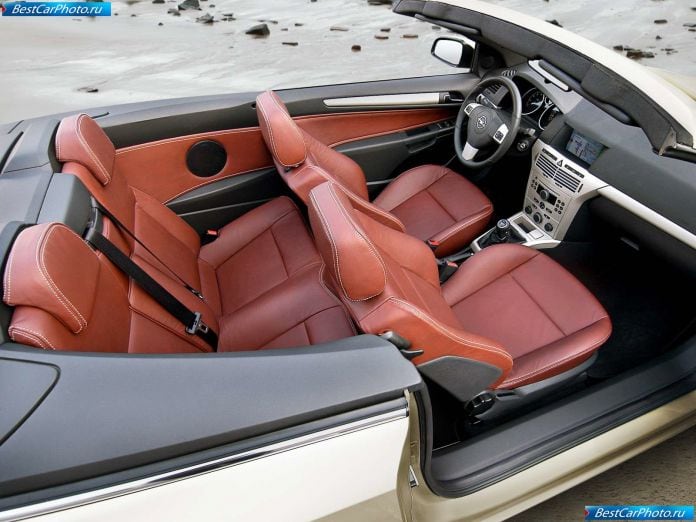 2006 Opel Astra Twintop - фотография 13 из 16