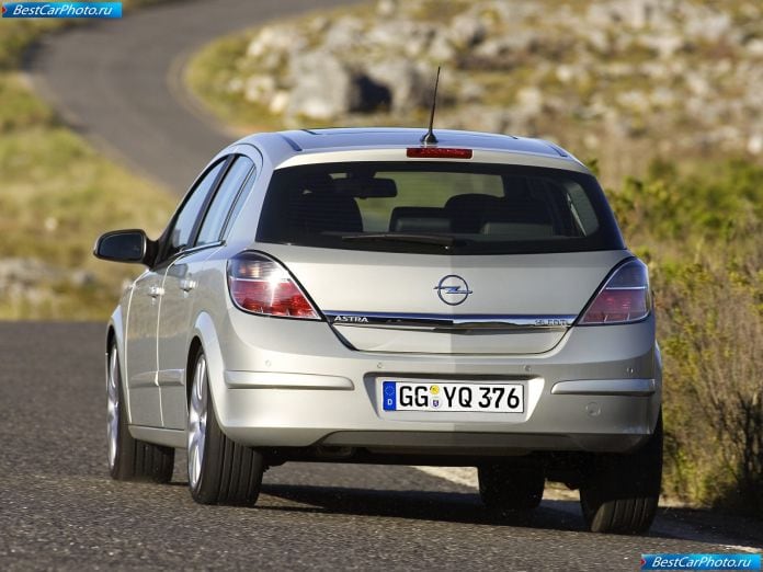 2007 Opel Astra - фотография 11 из 20