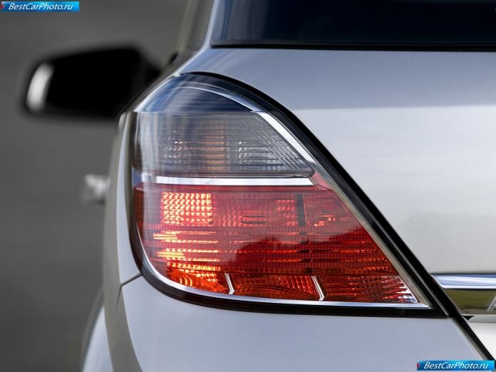 2007 Opel Astra - фотография 18 из 20