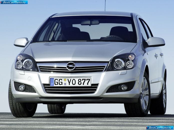 2007 Opel Astra Sedan - фотография 4 из 40