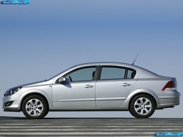 2007 Opel Astra Sedan - фотография 11 из 40