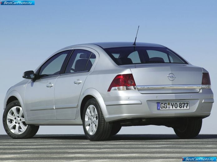 2007 Opel Astra Sedan - фотография 20 из 40