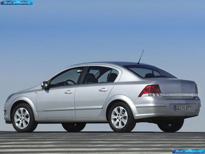 2007 Opel Astra Sedan - фотография 23 из 40