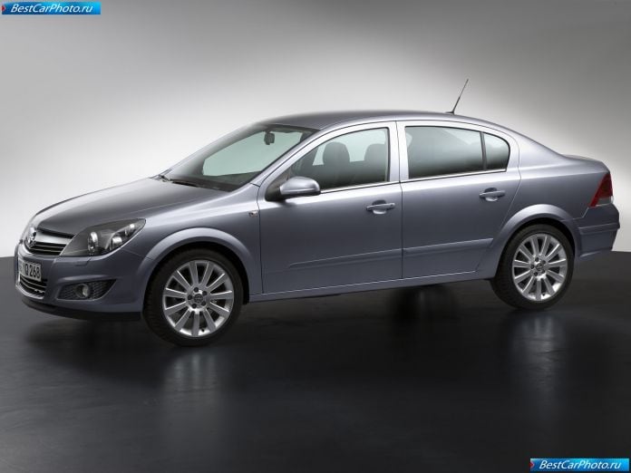 2007 Opel Astra Sedan - фотография 28 из 40
