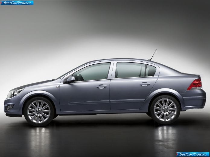 2007 Opel Astra Sedan - фотография 29 из 40