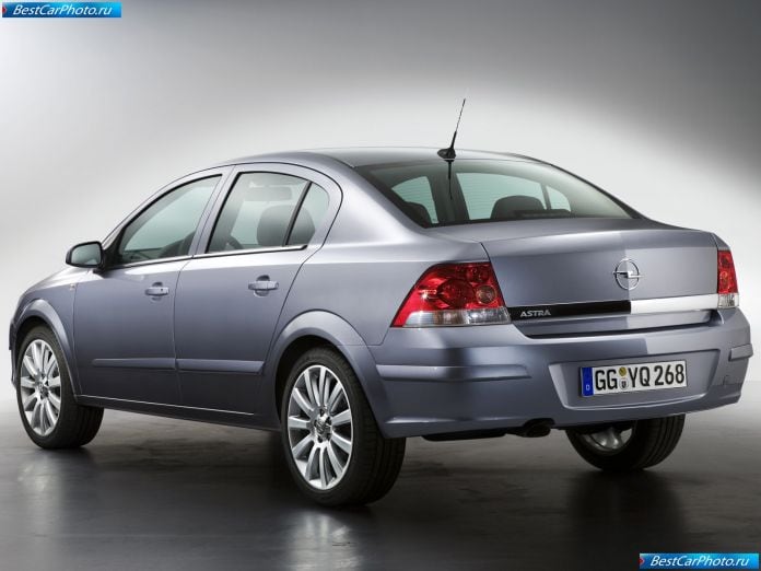 2007 Opel Astra Sedan - фотография 30 из 40